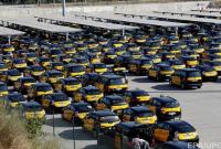 В Барселоне и Мадриде таксисты объявили бессрочную забастовку
