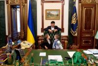 Зеленский встретился с сиротами, родители которых погибли на Донбассе