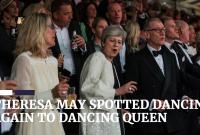 Британский премьер Мэй танцует под "Аббу" на фестивале (видео)