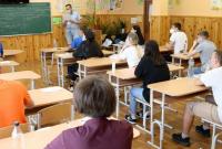 На Буковине зараженный коронавирусом ученик отправил одноклассников на карантин