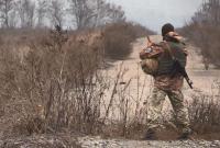 За прошедшие сутки на Донбассе погиб украинский военный, еще один получил ранения