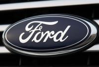 Ford вывел на тесты новый кросс- седан