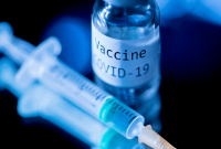 В США выбросили более 15 млн доз вакцины: что стало причиной - NBC