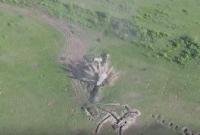 Волонтеры показали эффектное уничтожение позиций боевиков на Донбассе (видео)